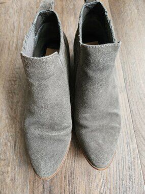 Dolce Vita green suede ankle boots women's size 8 western boho comfy